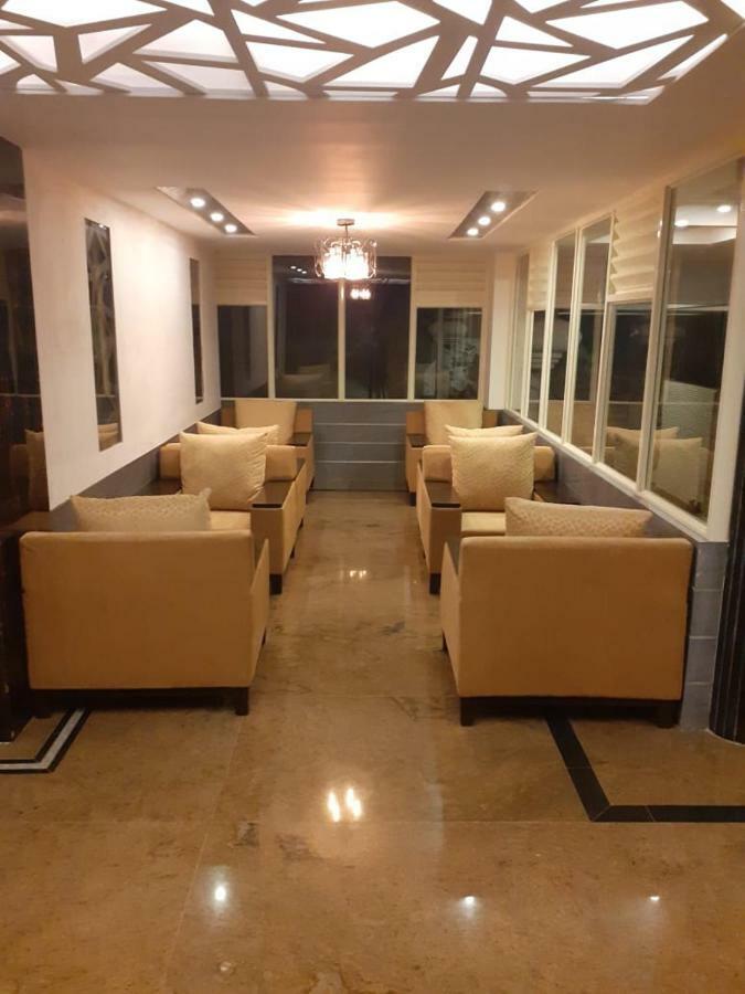 ホテル Mount Palazzo Nandi エクステリア 写真